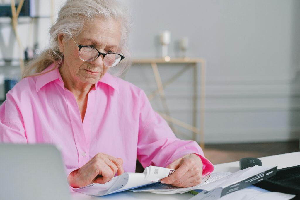 retraitée dossier location documents logement senior démarches administratives