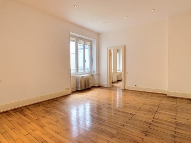 CONTADES appartement 3 pièces 76.66m²