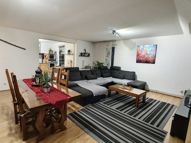 STRASBOURG POTERIES, Appartement 3/4 pièces au 3ème étage ave