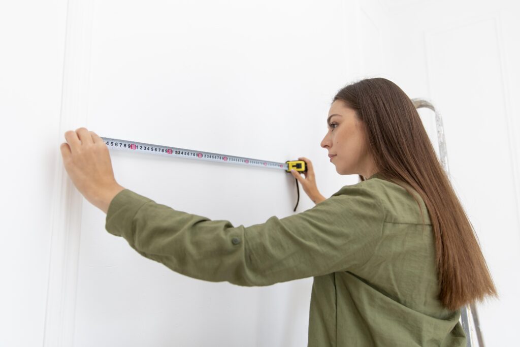 prise de mesures intérieur aménagement dressing rangement sur mesure