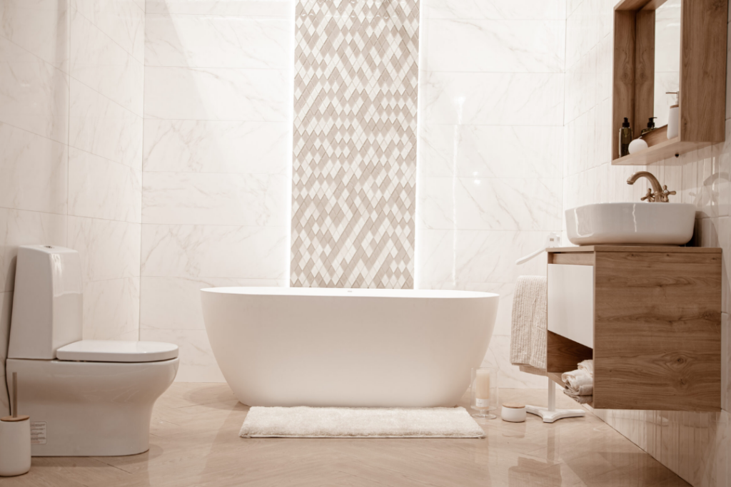 Salle de bain lumineuse au design moderne et épuré.