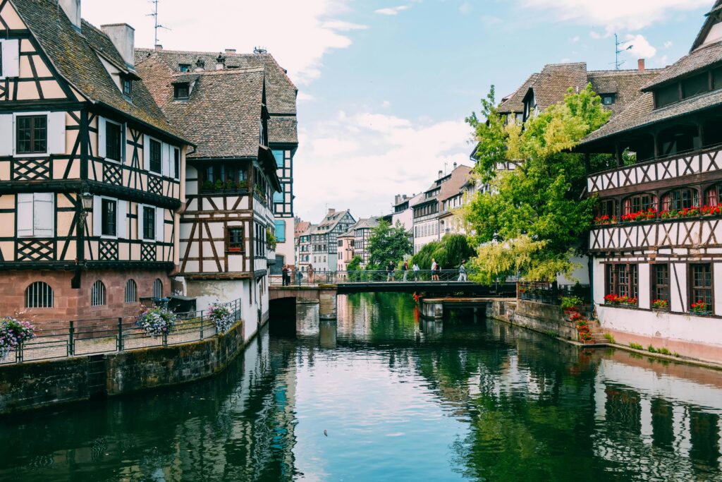 Maison des Tanneurs Petite France Strasbourg vue eau canal quartier historique