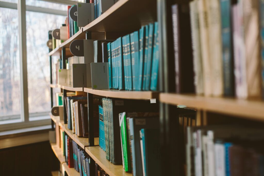 livres bibliothèque lecture culture rangement ouvrages