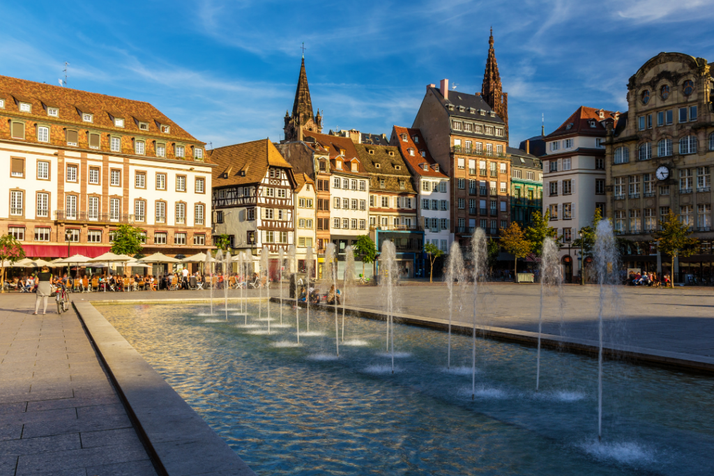 place Kléber Strasbourg vue cathédrale centre historique architecture