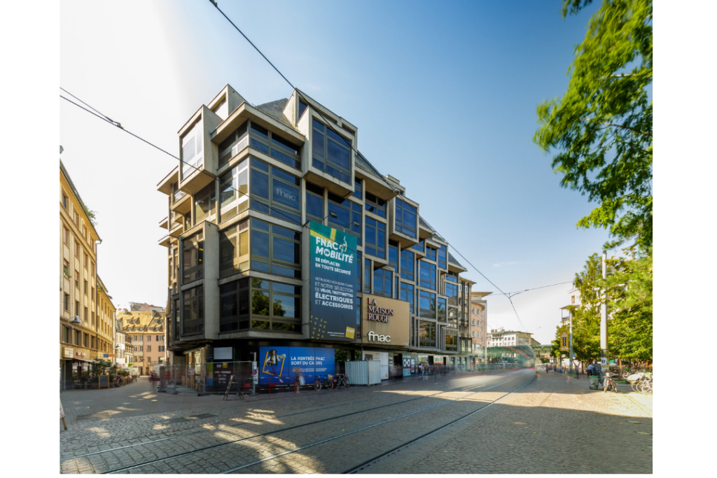 Maison Rouge Strasbourg aujourd’hui place Kléber centre commercial bâtiment