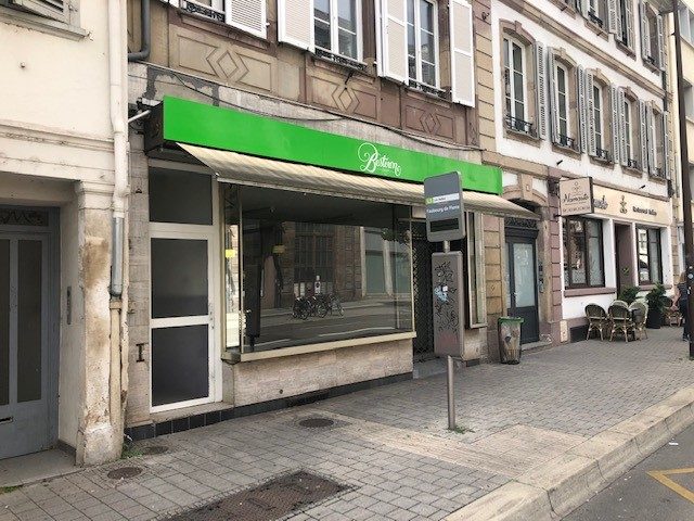 local commercila à louer rue du Faubourg de Pierre