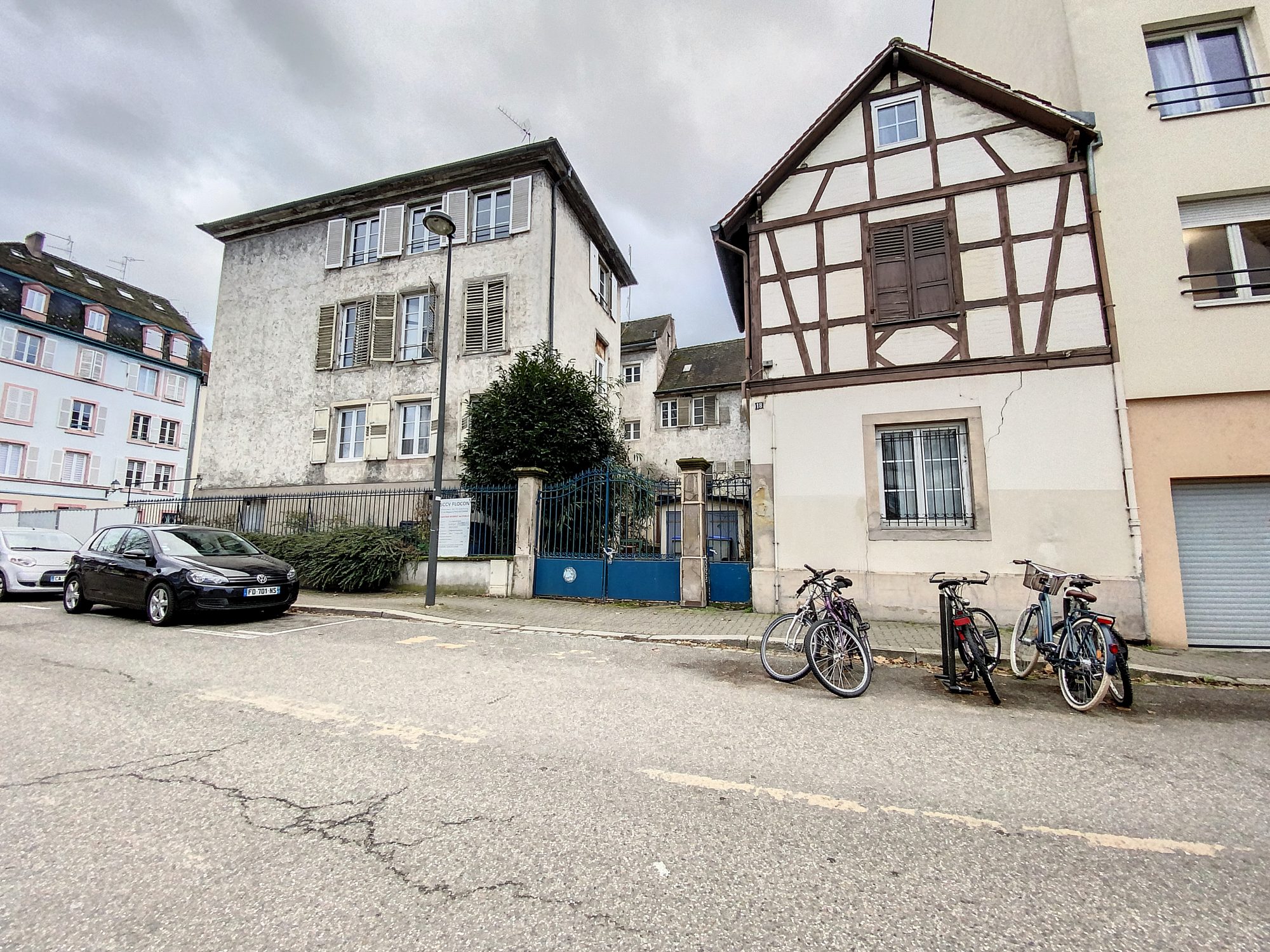 PETITE FRANCE Ensemble Immobilier de 3 bâtiments à rénover