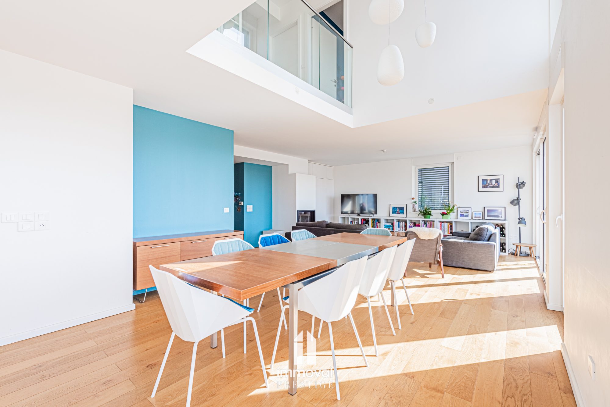 Appartement 7 piéces 163 m² avec terrasse et garages