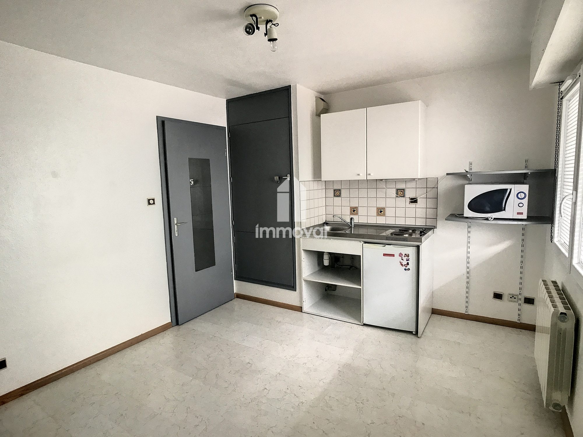 ILLKIRCH-GRAFFENSTADEN - STUDIO - 18.93M²
