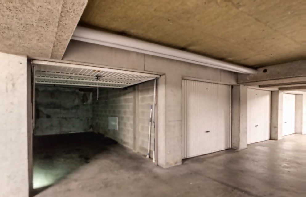 Garage fermé en sous-sol sécurisé