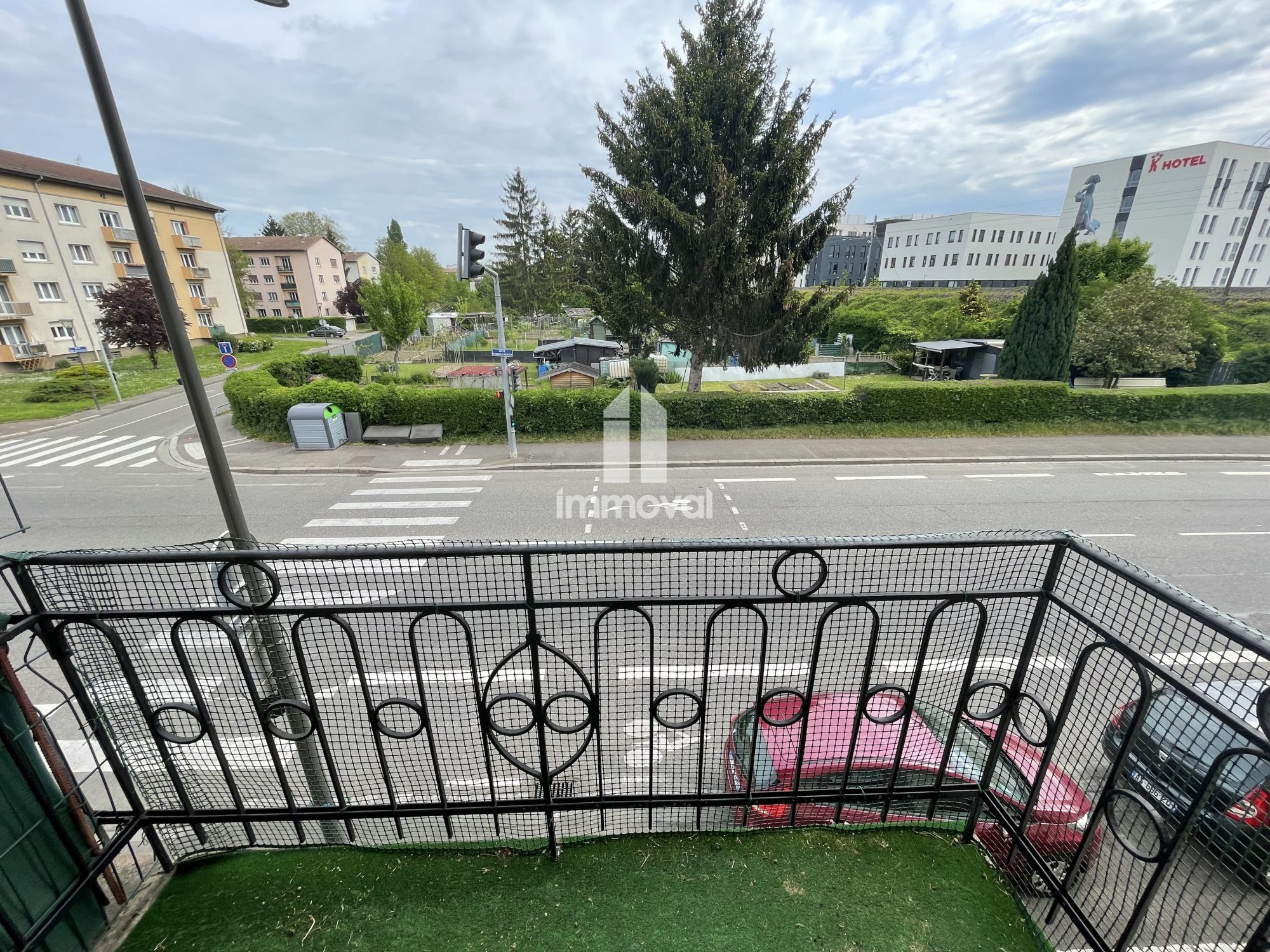 CRONENBOURG - 3 PIECES - 63.51M²