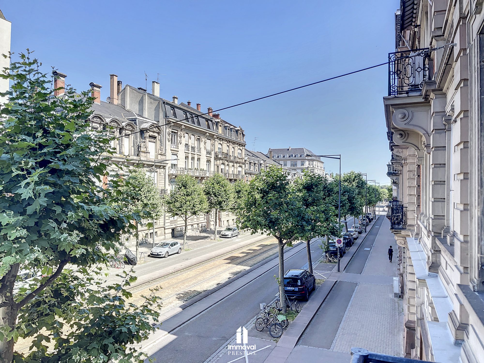 Appartement 221m2, terrasse de 22m2, un studio et un garage