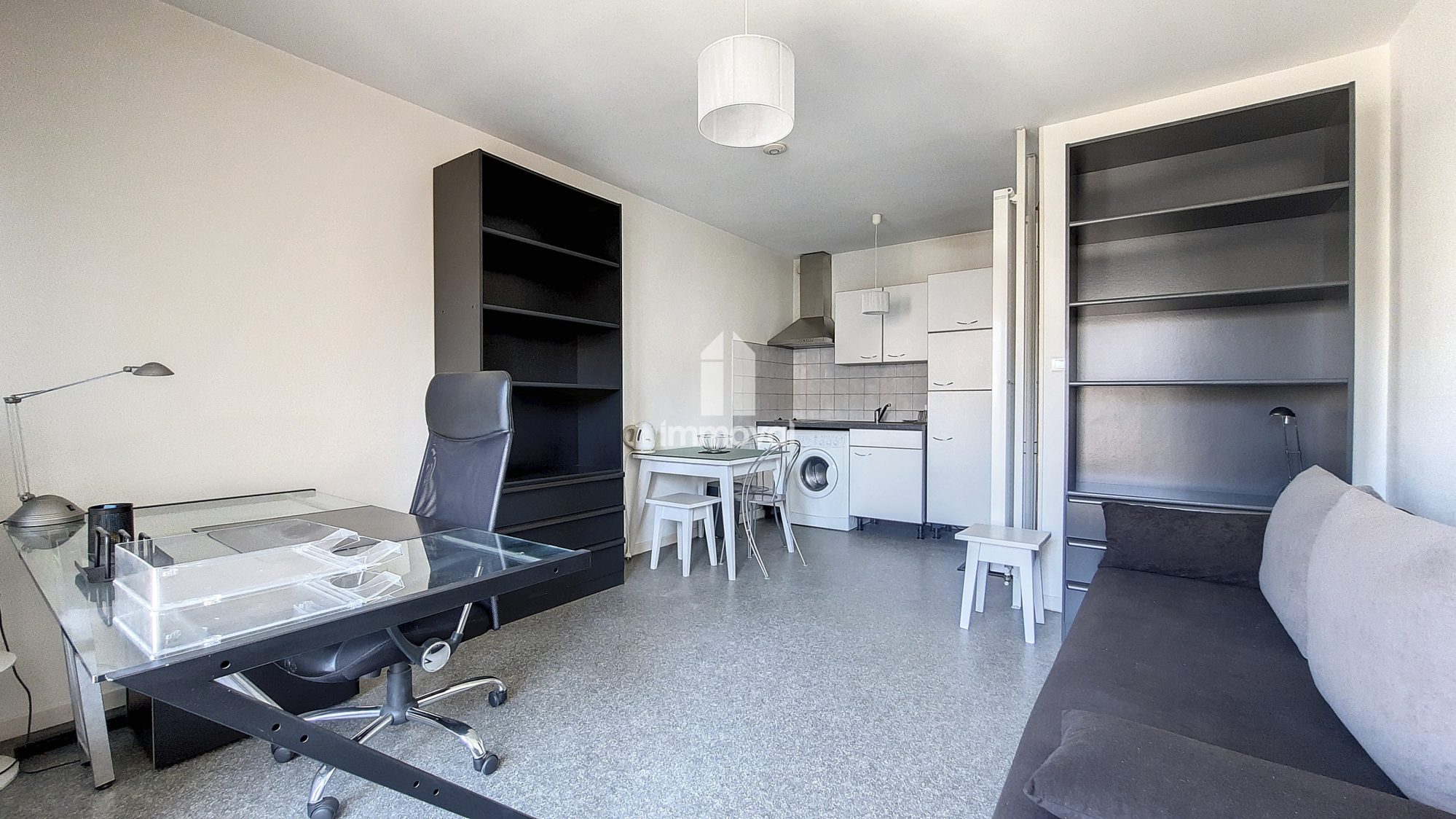 KRUTENAU - STUDIO MEUBLE - 26.04m²