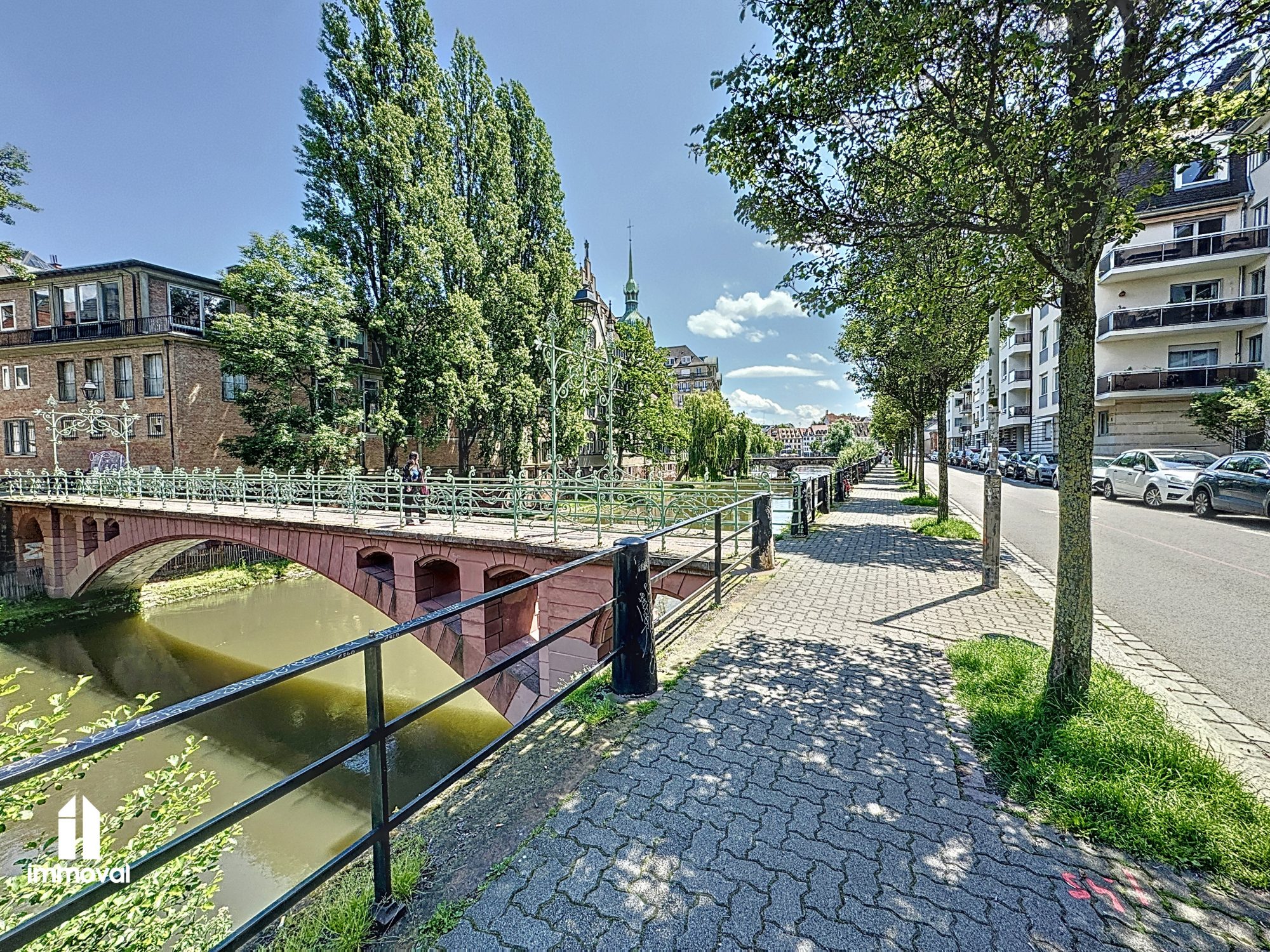 QUAIS - IMMEUBLE - 436 M²