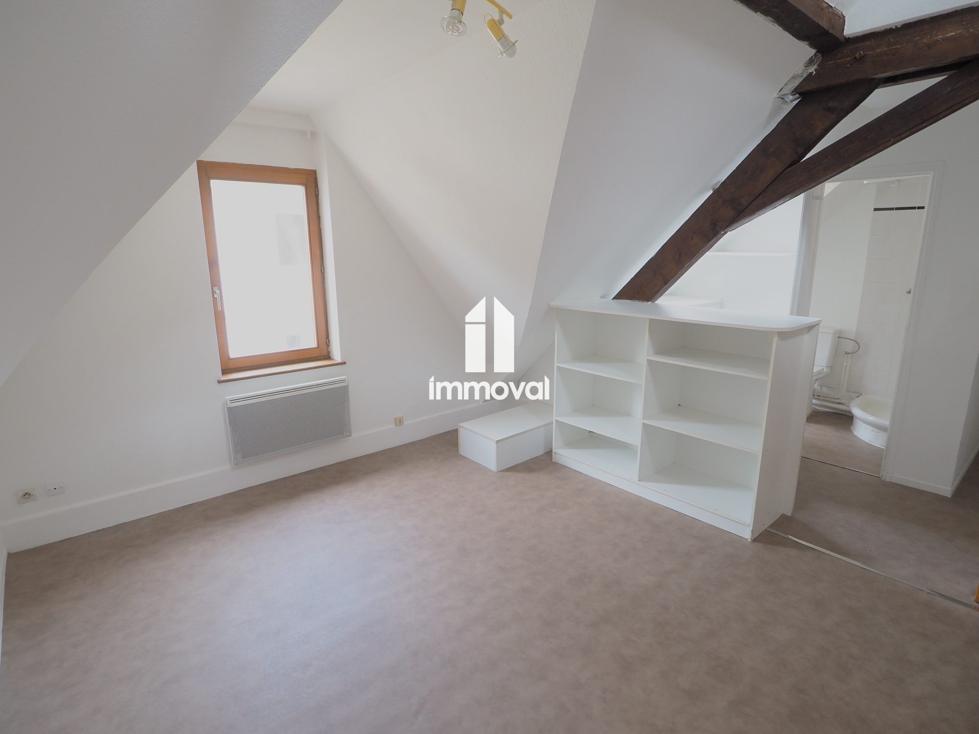CRONENBOURG -1PIECE - 16.02 M²