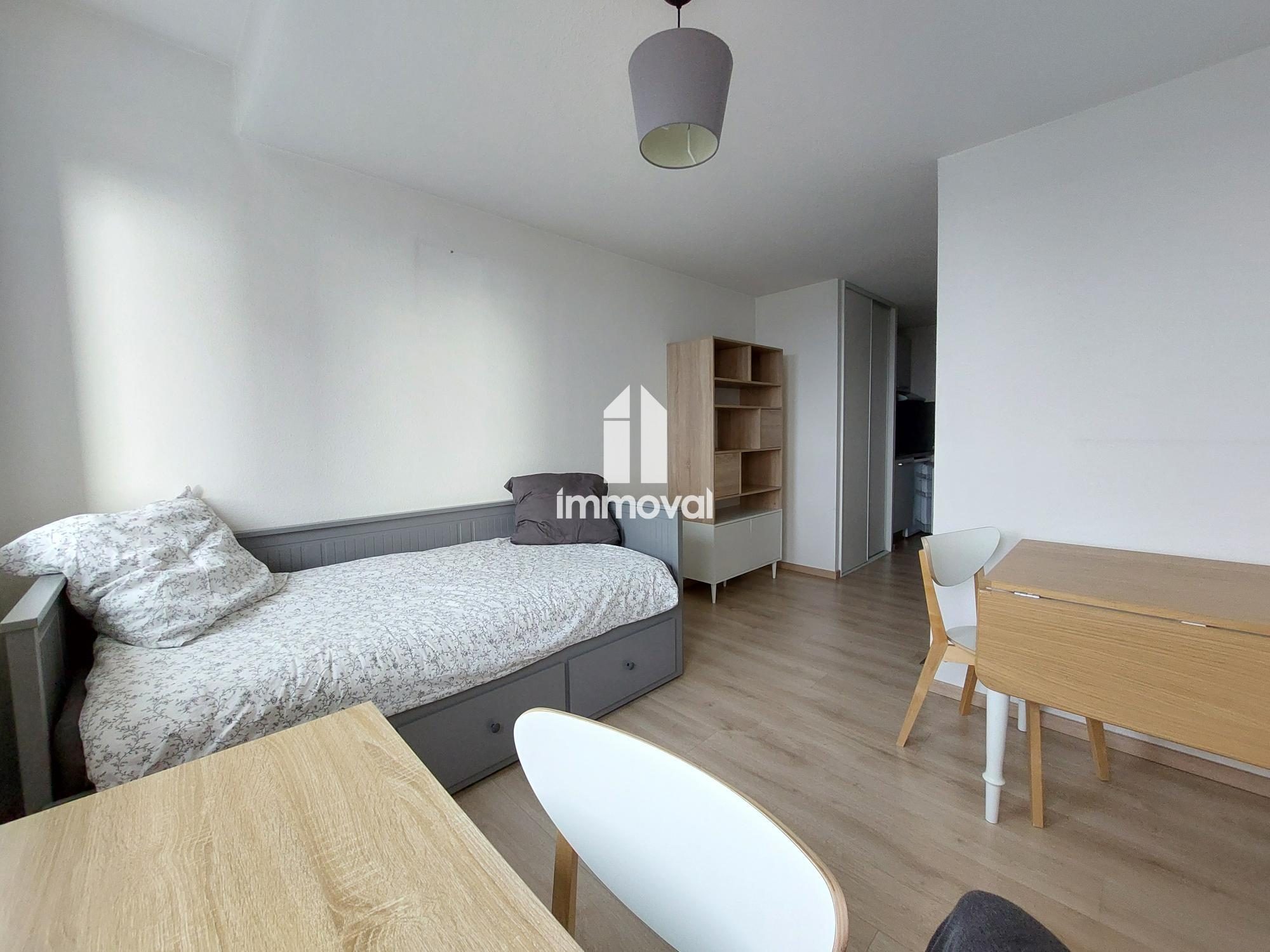 STUDIO MEUBLE - CONTADES - 22.39m²