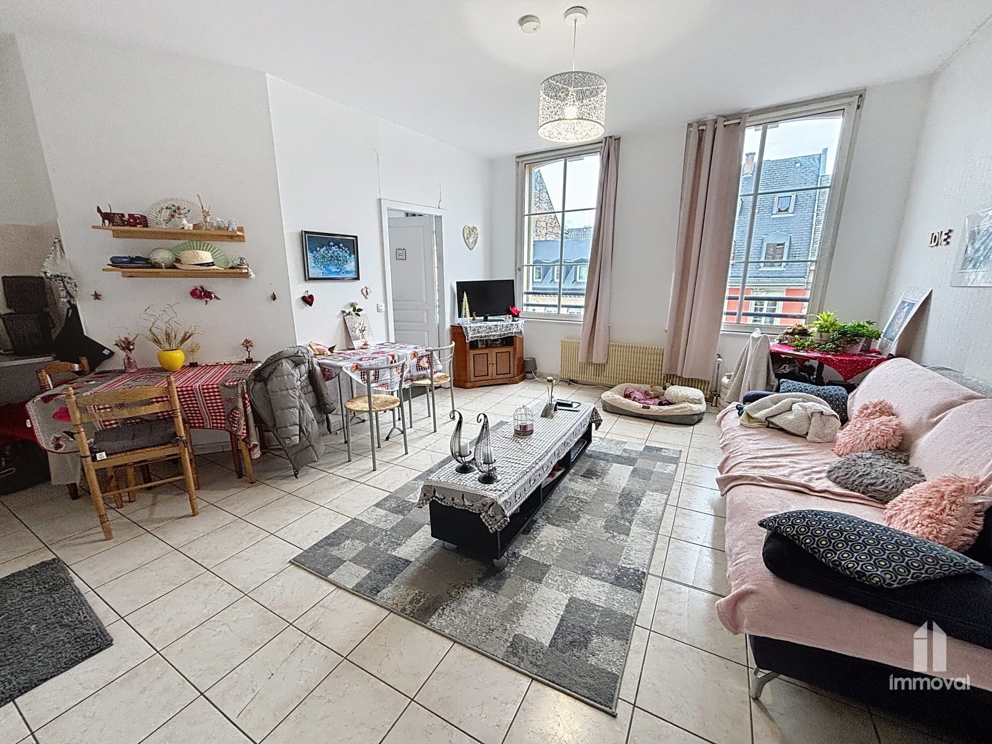 CENTRE VILLE - T2 - 49 M²