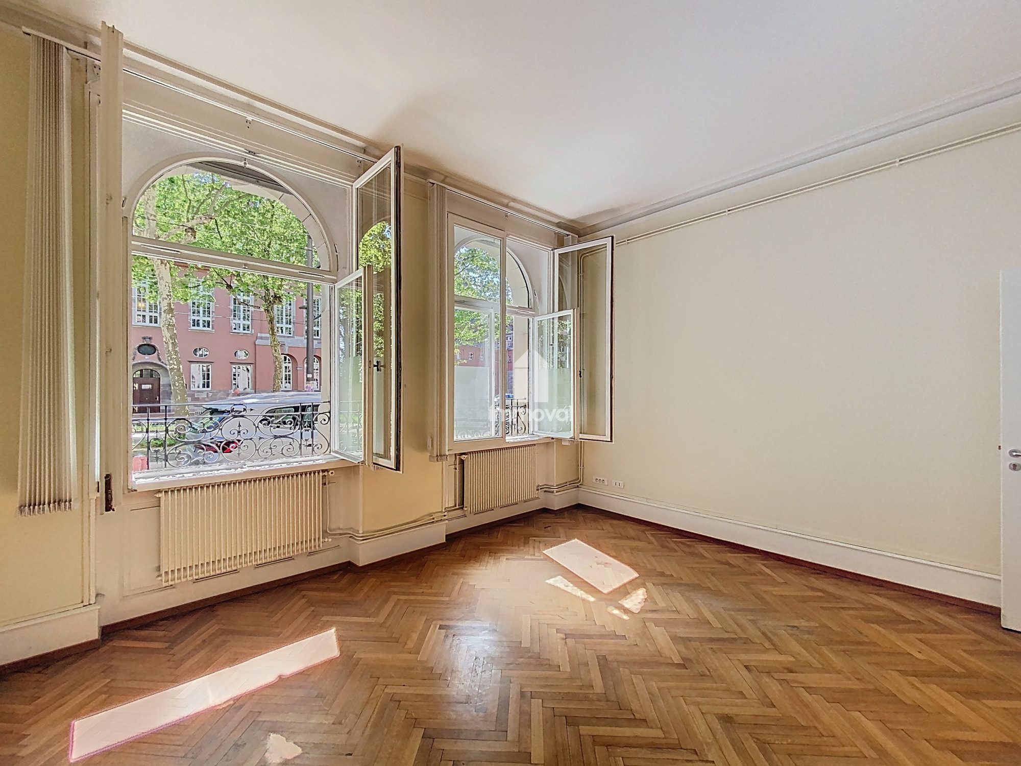 KRUTENAU - T3 - 70M²