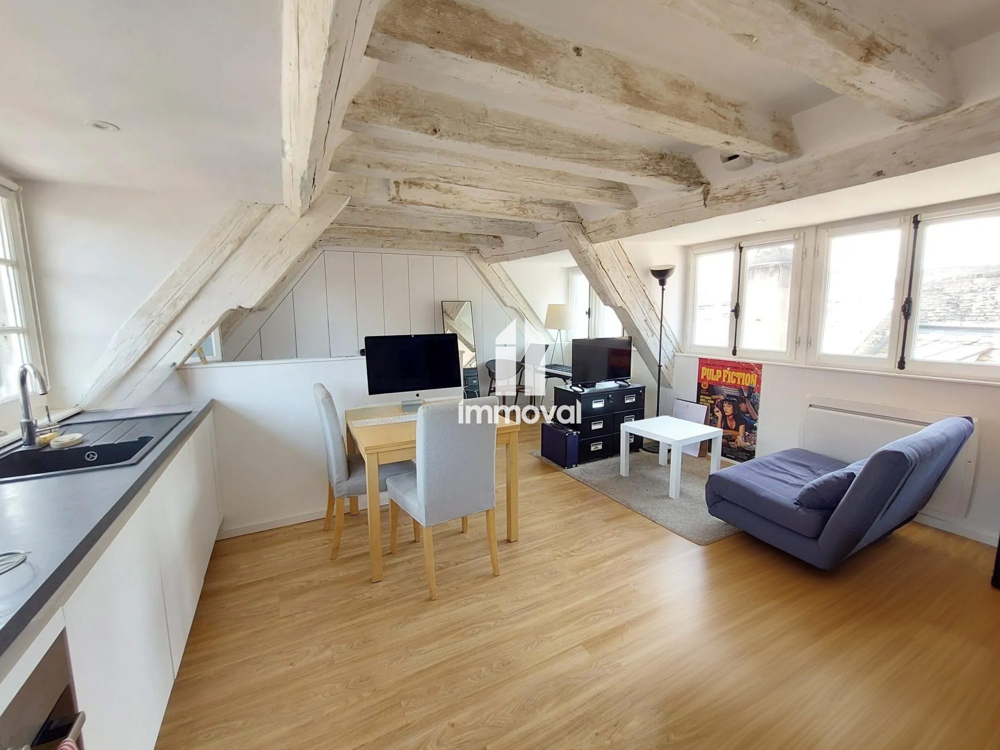HYPER CENTRE - STUDIO MEUBLE - 28.63m²