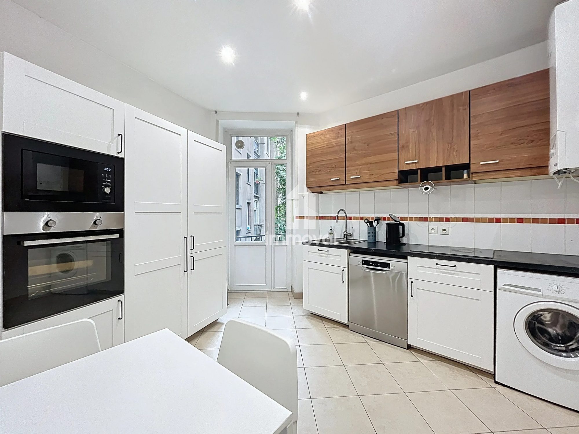 AVENUE DES VOSGES - 4P MEUBLE - 105.12m²
