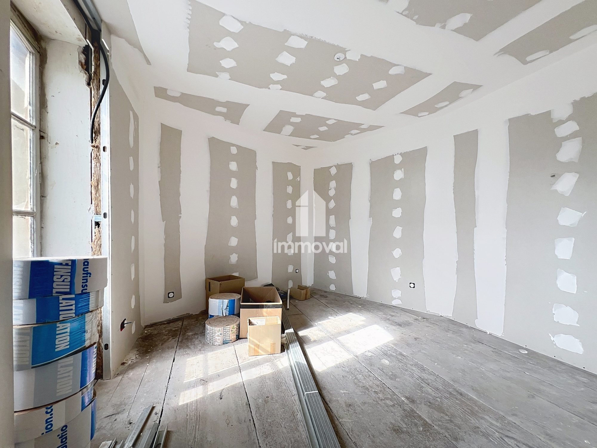 Rue du Travail, F2 de 44 m2 Neuf, Immeuble rénové