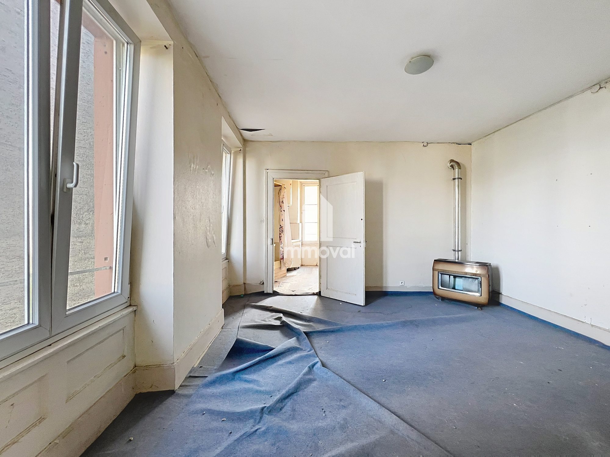 Rue du Travail, F2 de 55 m2, parties communes neuves