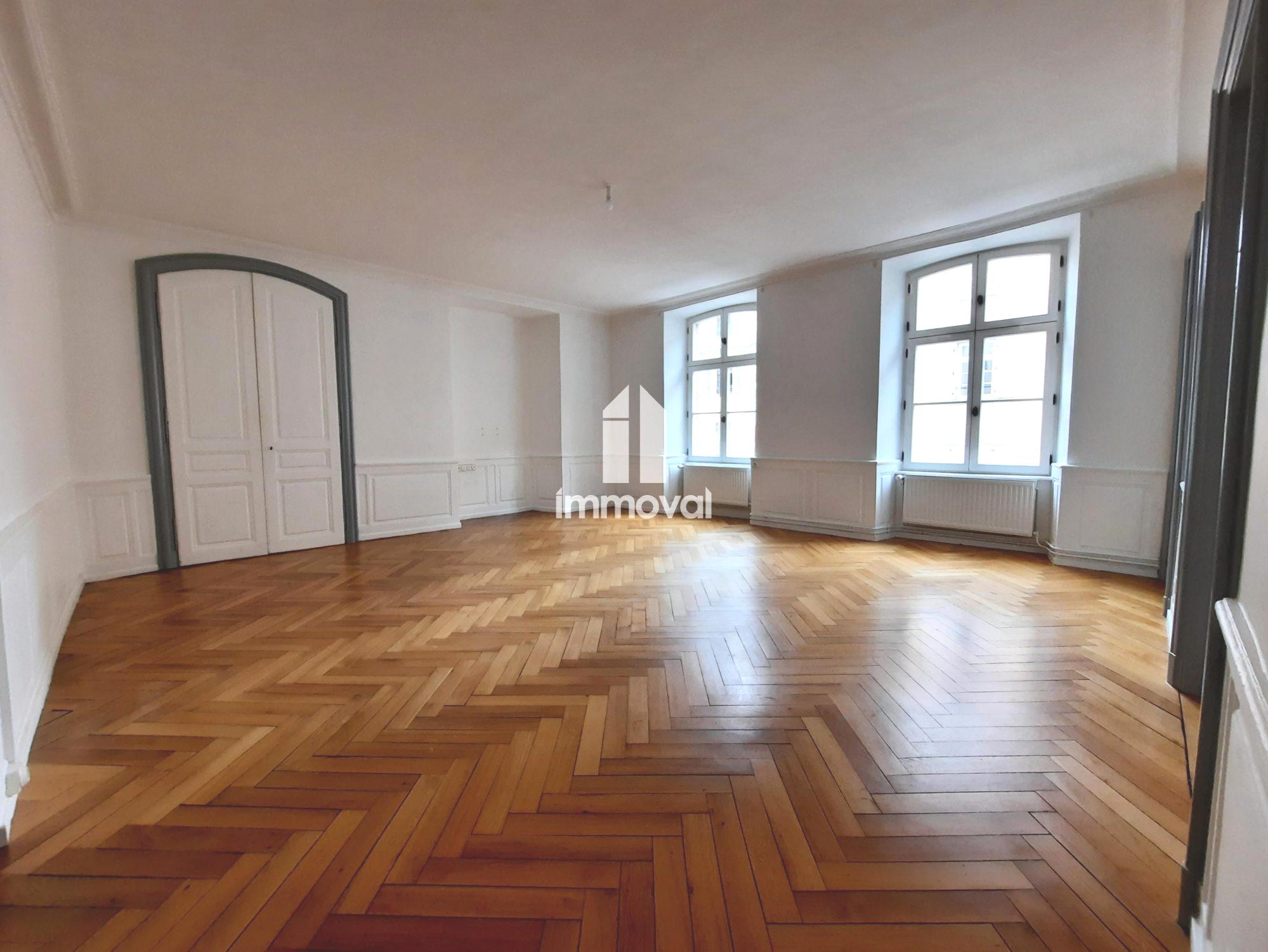 HYPER-CENTRE - 3P- 85.61m²