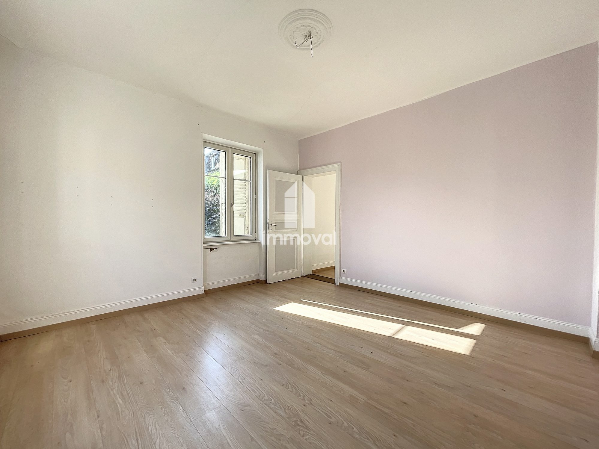 SCHILTIGHEIM - Immeuble de 331 m² + 2 garages