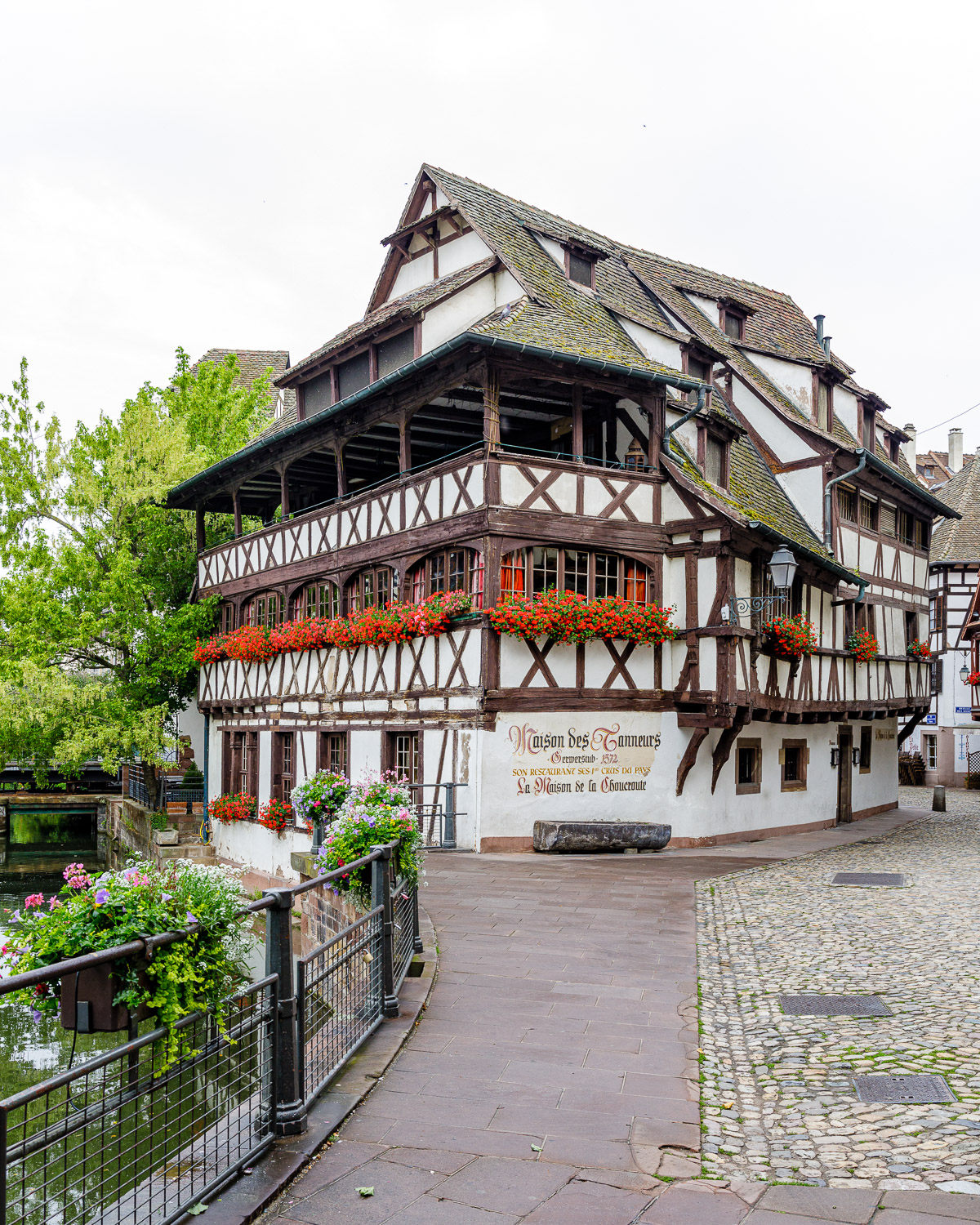 bâtiment Maison des Tanneurs Strasbourg Petite France architecture alsacienne