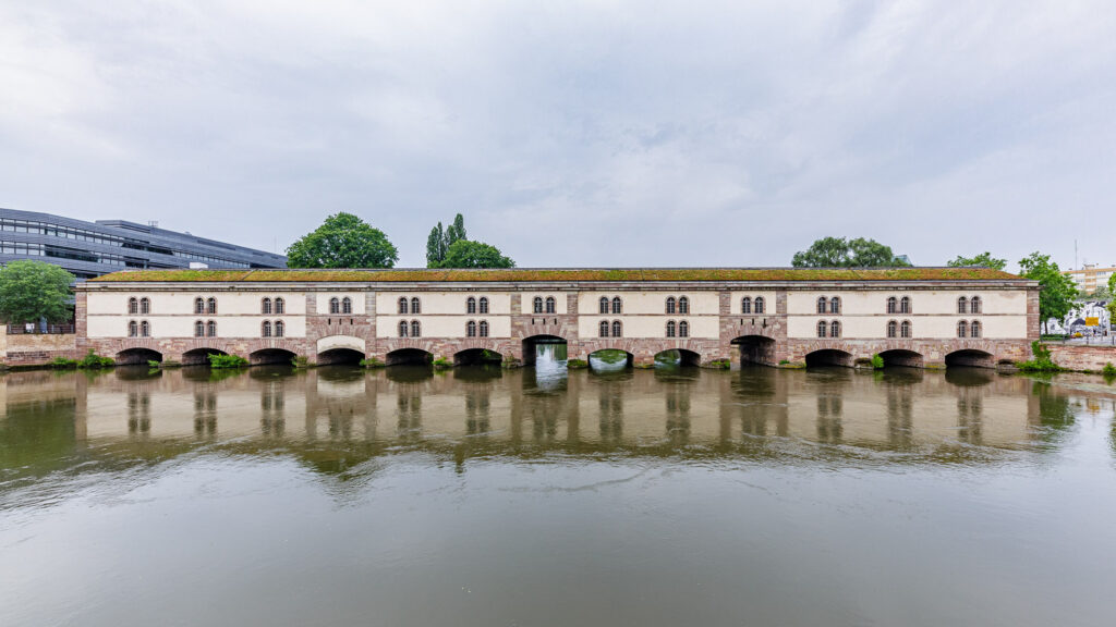 barrage Vauban Strasbourg ponts couverts Petite France vue panorama