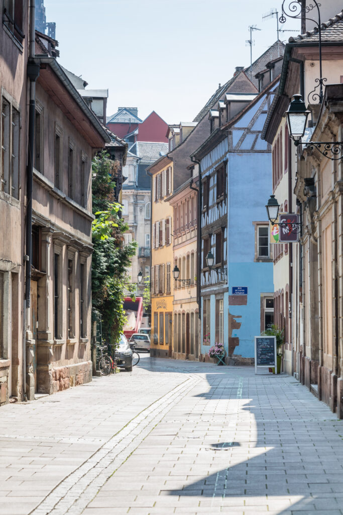 ruelles Strasbourg centre historique architecture alsacienne charme ville