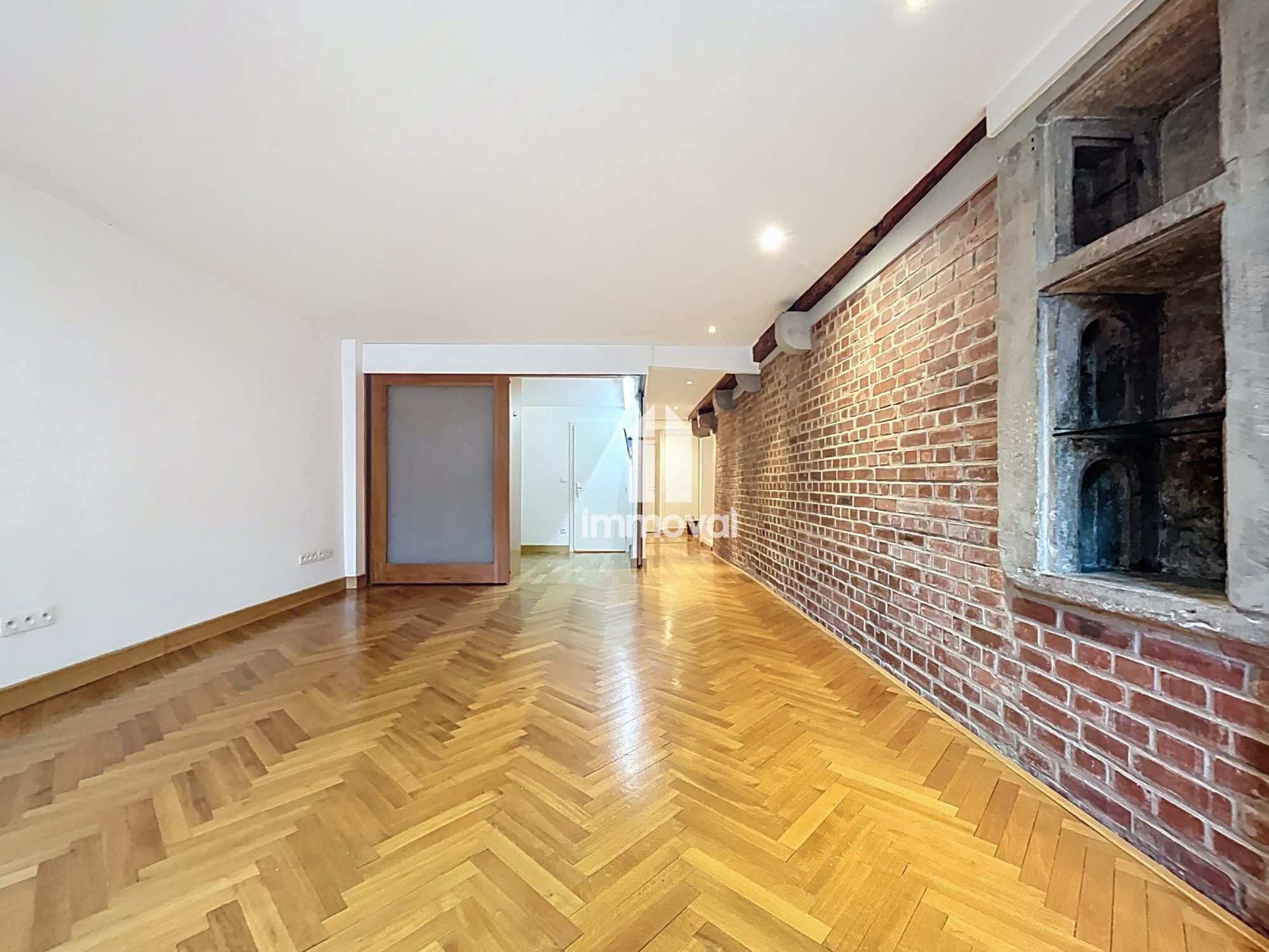 HYPER-CENTRE - 2 PIECES - 52.32m²