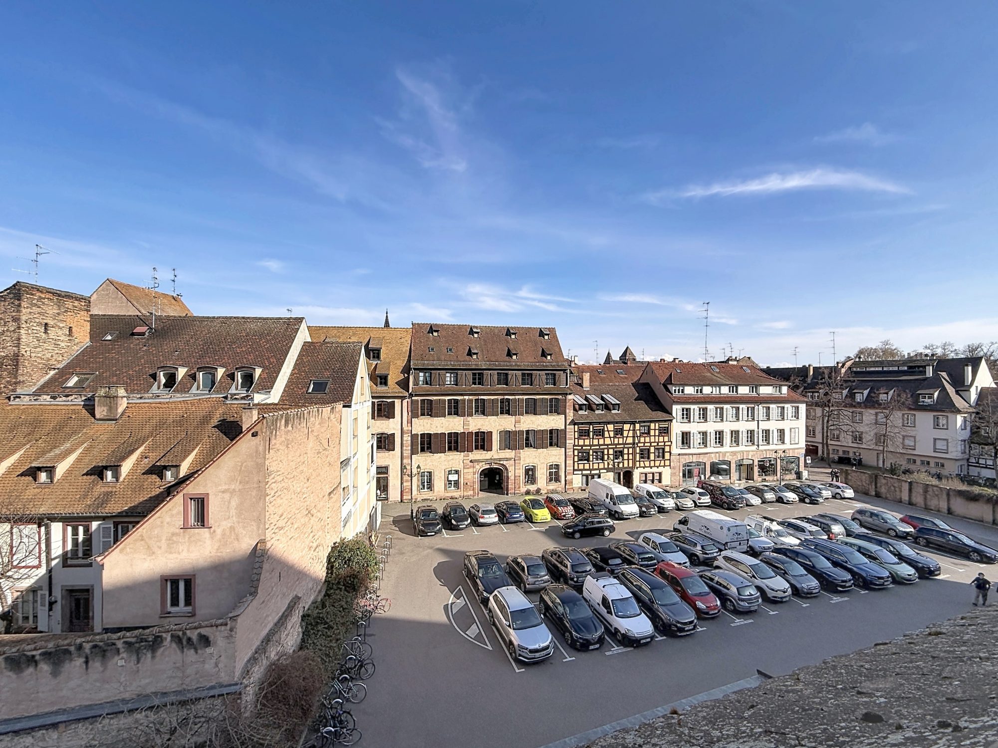 Strasbourg, rue des lentilles T1 32m2, 60m2 au sol