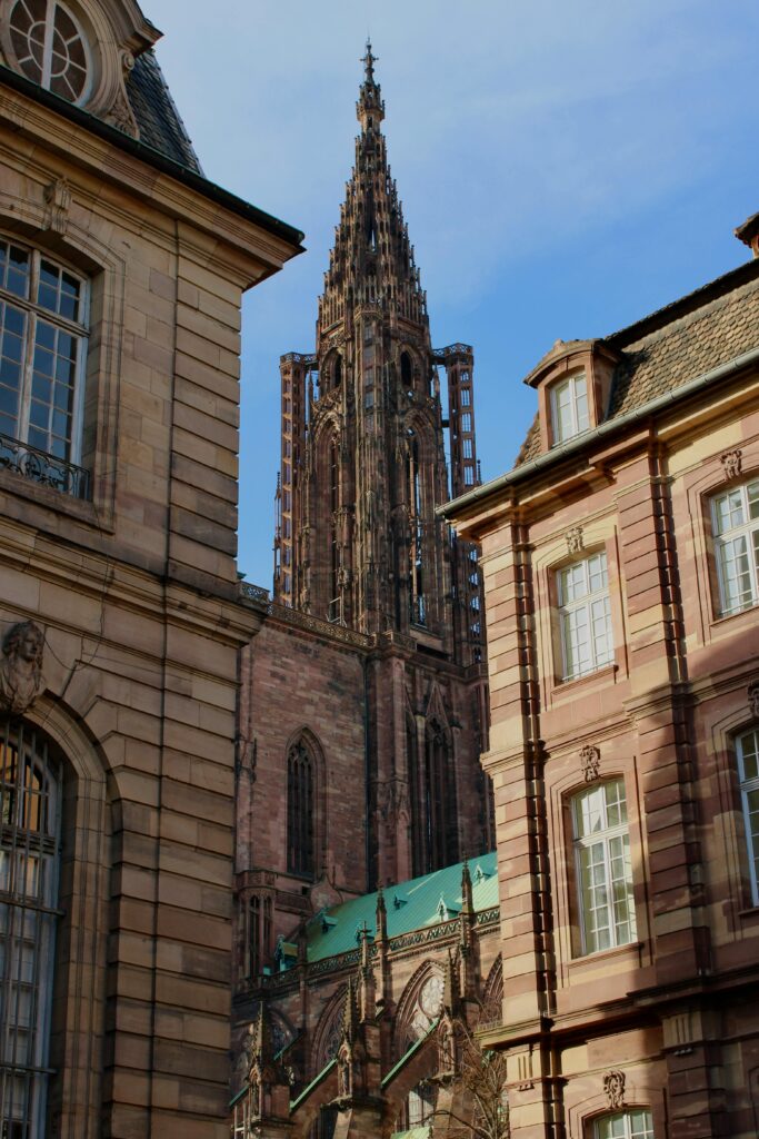 cathédrale Strasbourg vue ville centre historique patrimoine Alsace