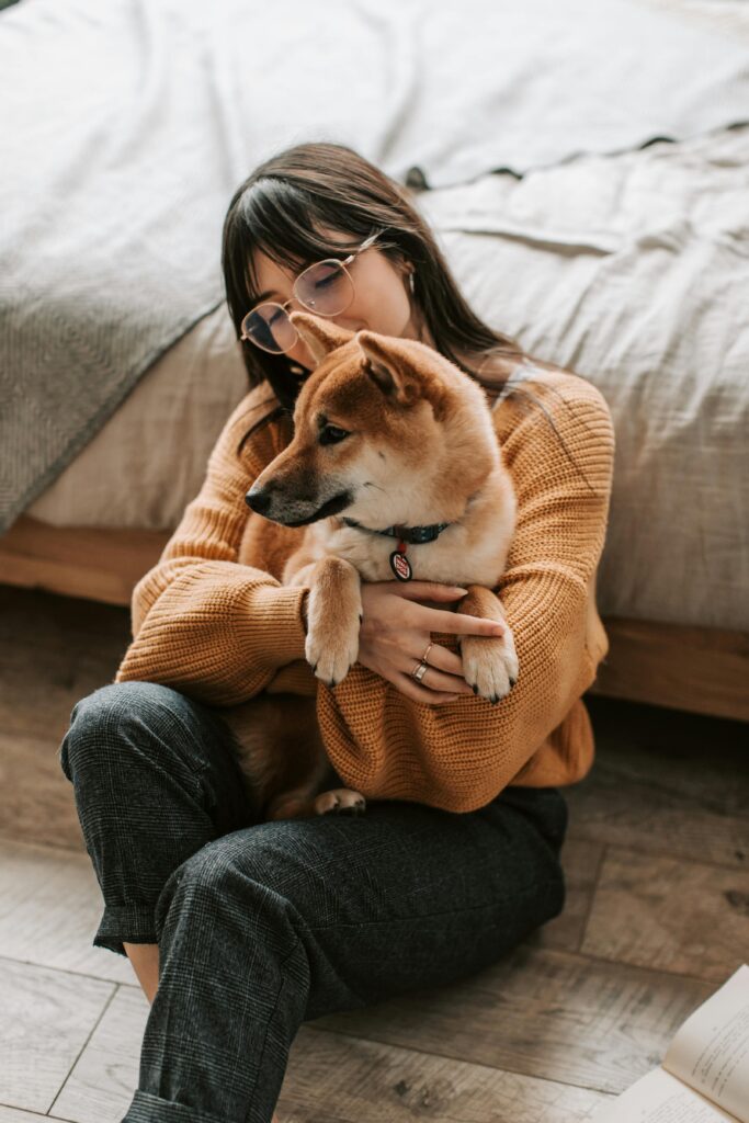femme, chien, maison, bien-être, logement, confort intérieur